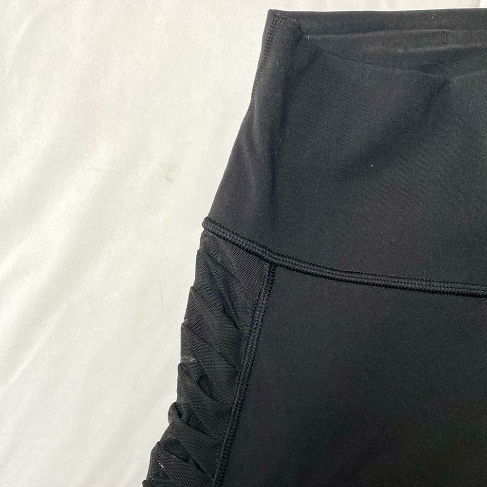 Lululemon Leggings size 4 - Picture 2 of 3